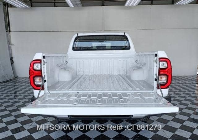 
								2024 TOYOTA HILUX 2.4 full									