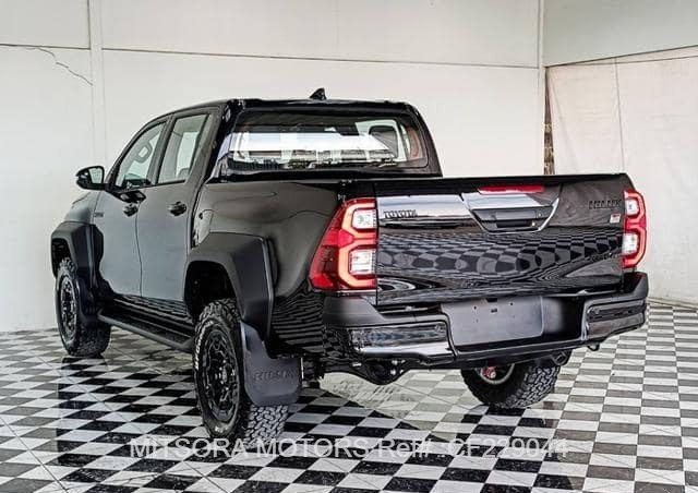 
								2024 TOYOTA HILUX GR full									