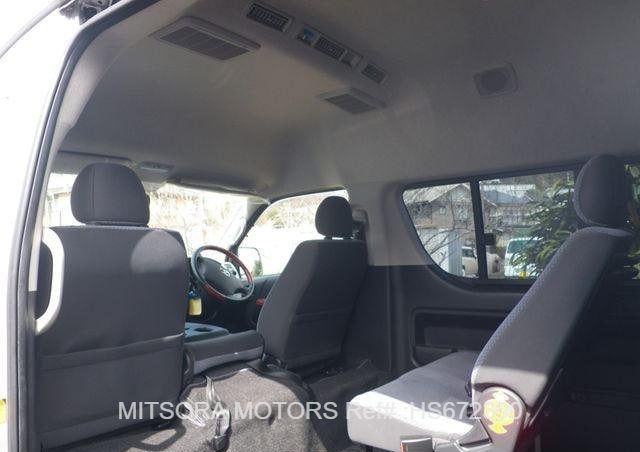 
								2011 TOYOTA HIACE COMMUTER GLHR full									
