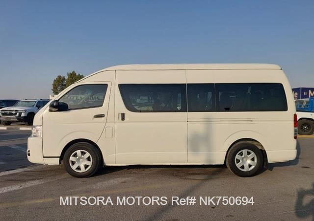 
								2015 TOYOTA HIACE COMMUTER full									