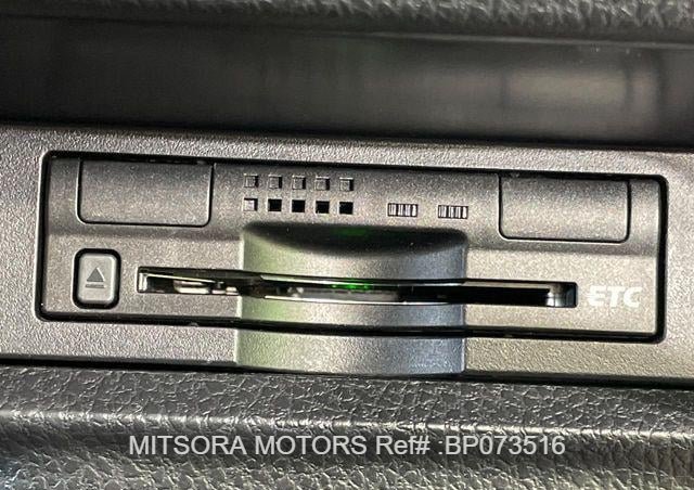 
								2016 TOYOTA VOXY ZS full									