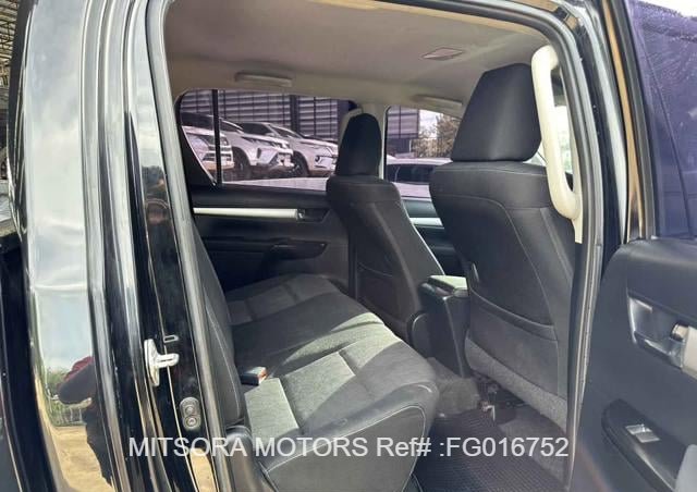 
								2020 TOYOTA HILUX 2.4 E REVO DOUBLE CAB full									