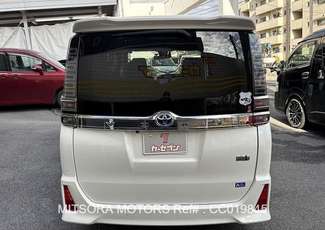 
								2021 TOYOTA VOXY ZS KIRAMEKI 3 full									