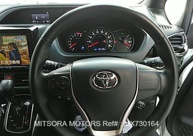 
								2021 TOYOTA VOXY ZSIII7 full									