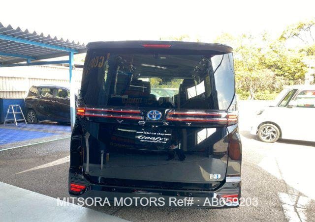 
								2022 TOYOTA VOXY S-Z full									