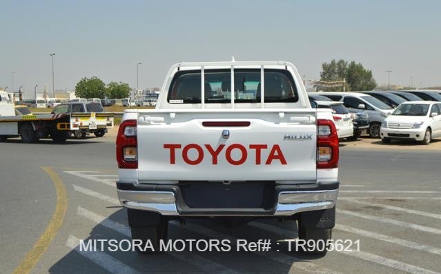 
								2023 TOYOTA HILUX SR5 full									