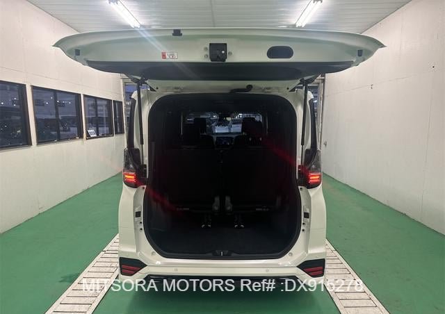 
								2024 TOYOTA VOXY 0179019 full									