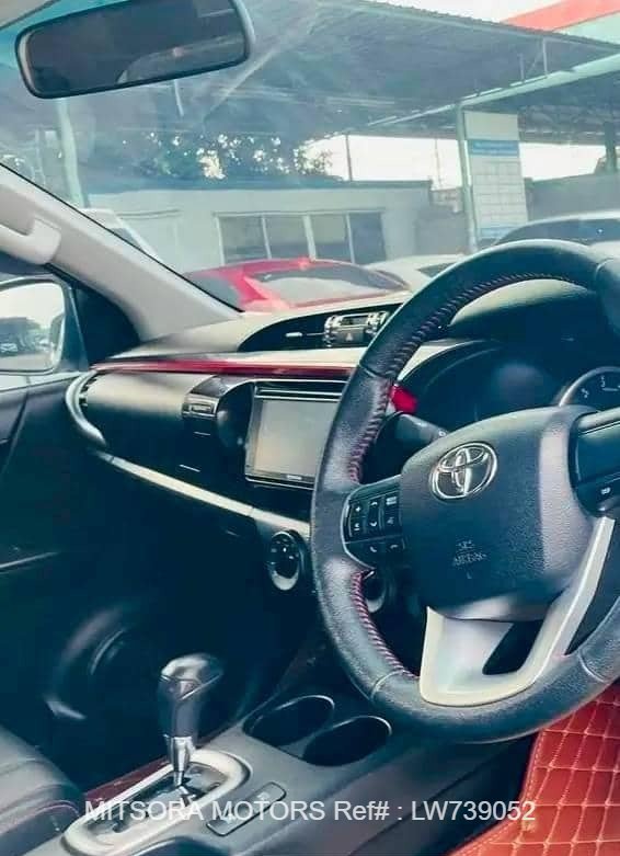 
								2016 TOYOTA HILUX 2.4 E REVO DOUBLE CAB full									