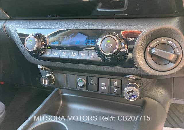 
								2020 TOYOTA HILUX full									