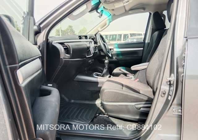 
								2022 TOYOTA HILUX full									