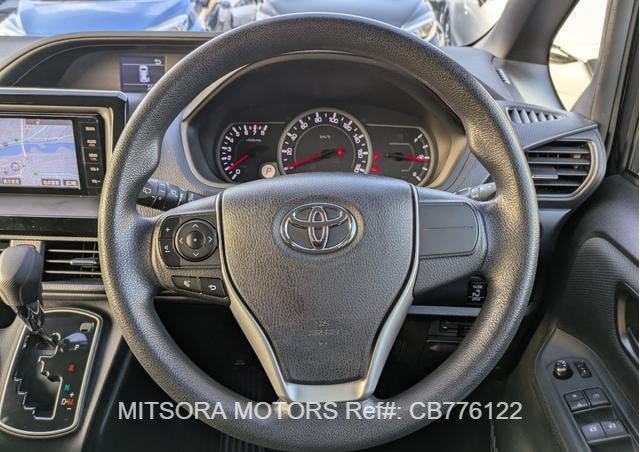 
								2014 TOYOTA NOAH full									
