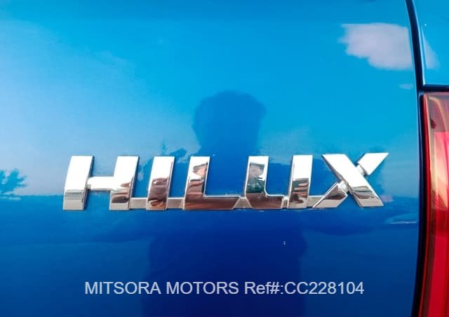 
								2017 TOYOTA HILUX full									