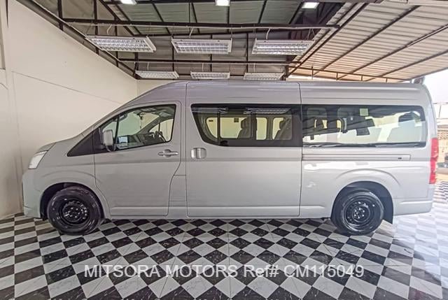 
								2026 TOYOTA HIACE COMMUTER 2.8 AT full									