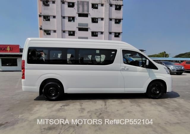 
								2026 TOYOTA HIACE COMMUTER 2.8 AT full									