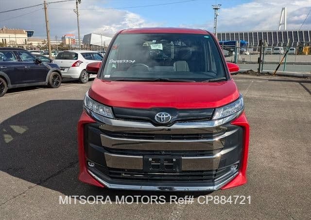 
								2022 TOYOTA NOAH S-Z full									