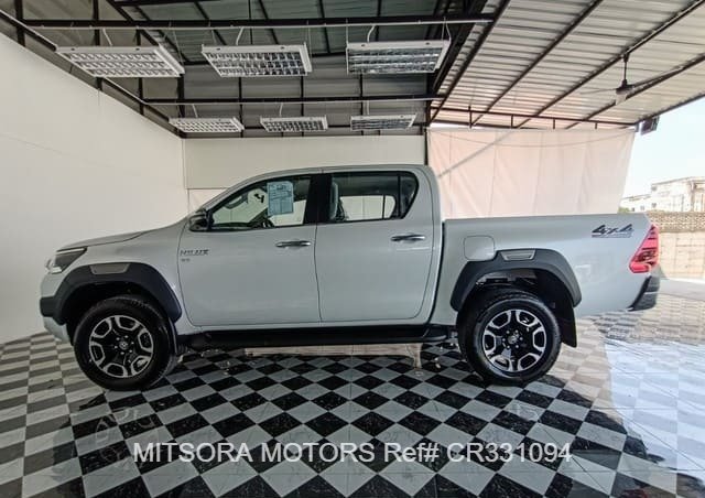 
								2023 TOYOTA HILUX 2.8 full									