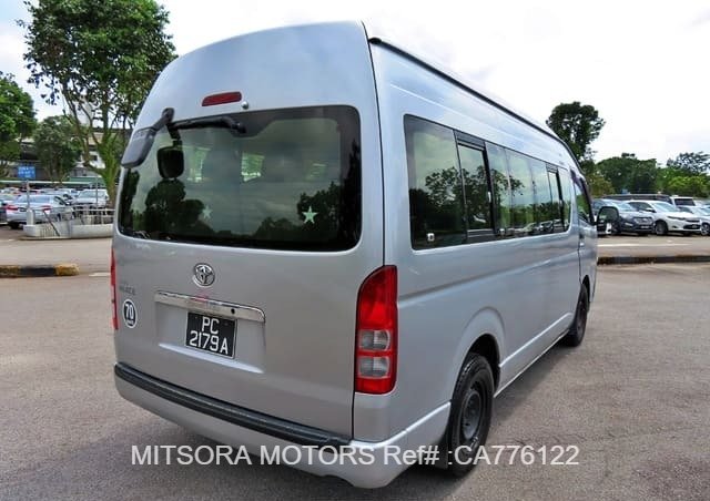 2013 TOYOTA HIACE VAN HIROOF AUTO (14 SEATER)