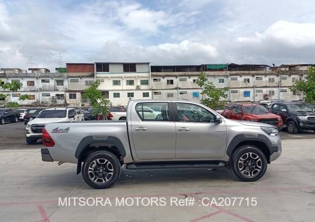 
								2024 TOYOTA HILUX 2.8 full									