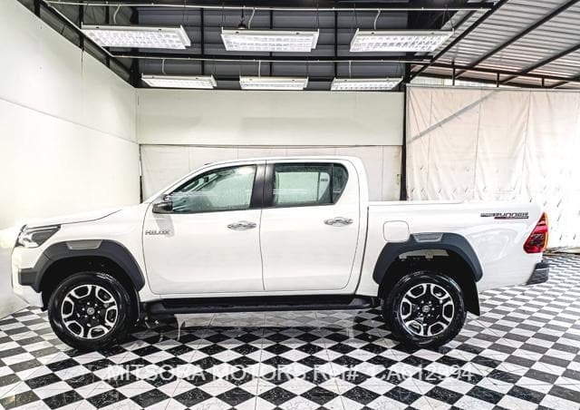 
								2025 TOYOTA HILUX 2.4 full									