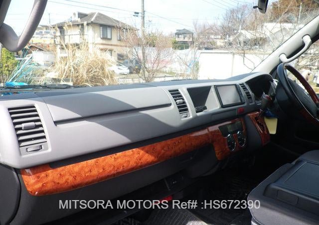 
								2011 TOYOTA HIACE COMMUTER GLHR full									