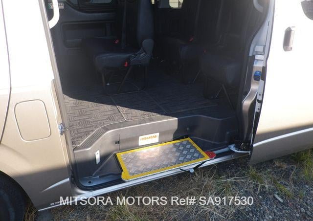 
								2014 TOYOTA HIACE COMMUTER GLHR full									