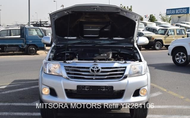 
								2014 TOYOTA HILUX full									