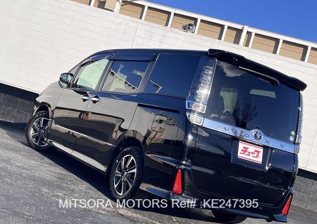 
								2019 TOYOTA VOXY ZS2 full									