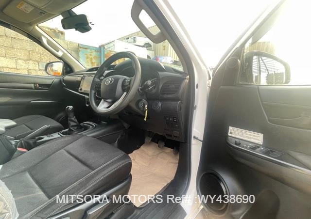 
								2020 TOYOTA HILUX full									