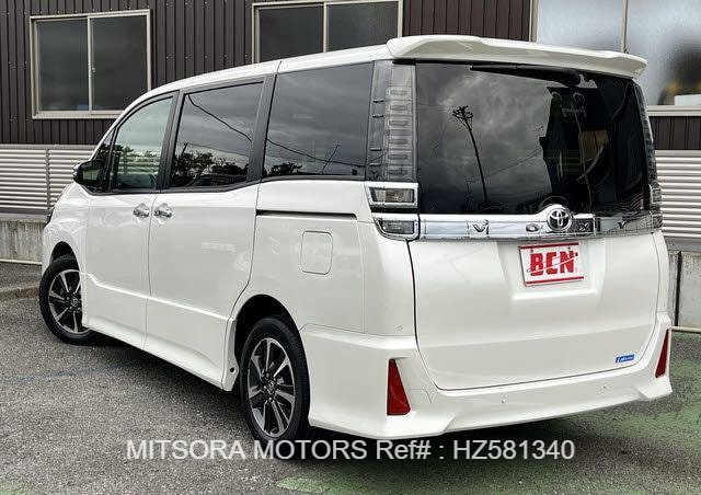 
								2020 TOYOTA VOXY ZS2 full									