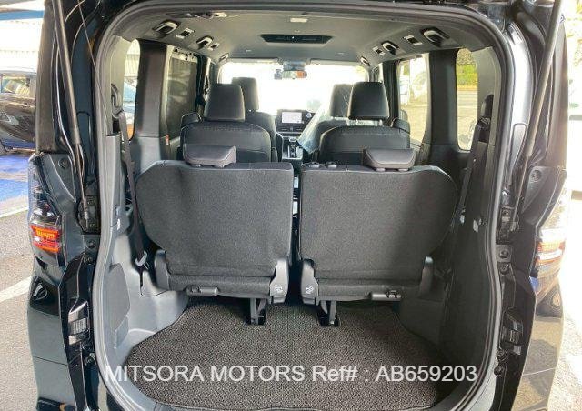 
								2022 TOYOTA VOXY S-Z full									