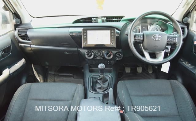 
								2023 TOYOTA HILUX SR5 full									