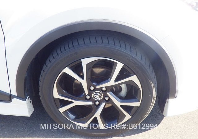 
								2018 TOYOTA C-HR HYBRID G LED EDITION full									