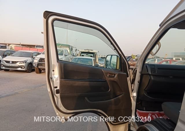 
								2021 TOYOTA HIACE VAN full									