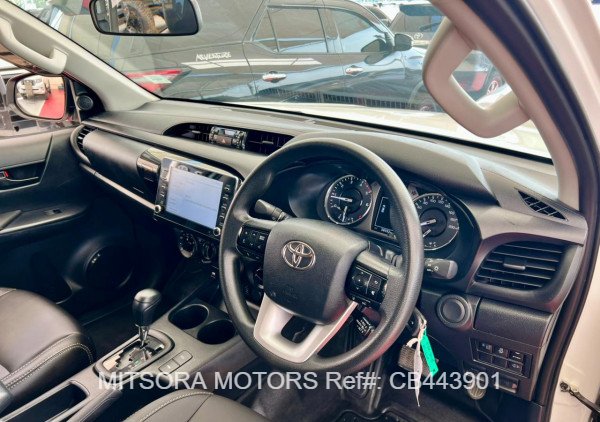 
								2023 TOYOTA HILUX full									