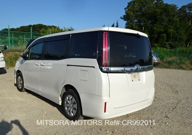 2021 TOYOTA NOAH X