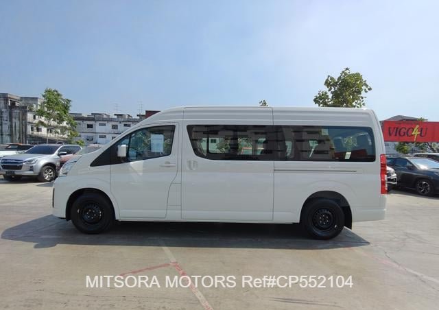 
								2026 TOYOTA HIACE COMMUTER 2.8 AT full									