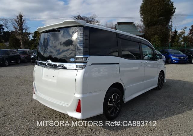 
								2017 TOYOTA VOXY ZS full									