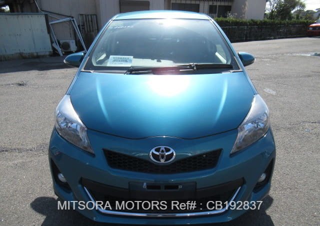 
								2011 TOYOTA VITZ RS full									