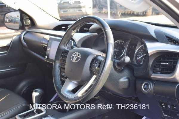 
								2020 Toyota Hilux full									