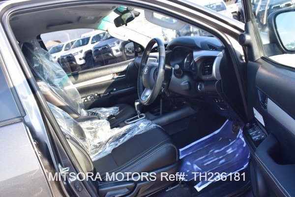 
								2020 Toyota Hilux full									