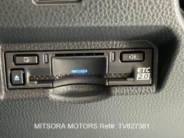 
								2022 TOYOTA VOXY S-G full									