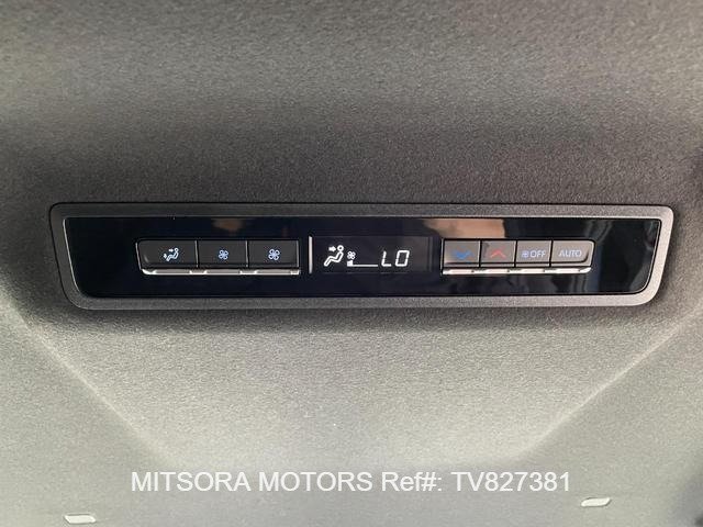 
								2022 TOYOTA VOXY S-G full									