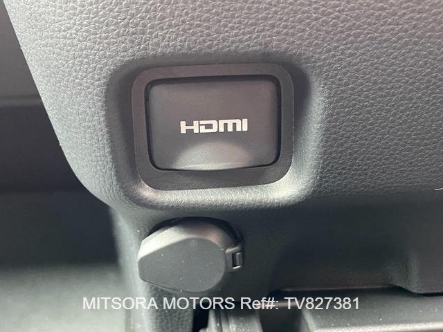 
								2022 TOYOTA VOXY S-G full									