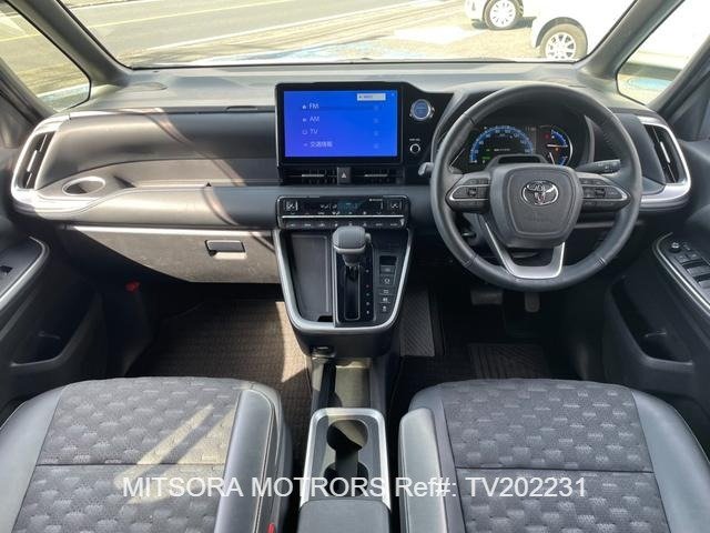 
								2022 TOYOTA VOXY S-Z full									