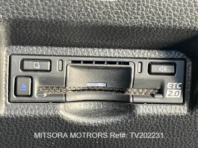 
								2022 TOYOTA VOXY S-Z full									