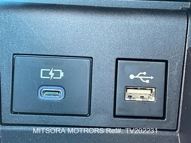 
								2022 TOYOTA VOXY S-Z full									