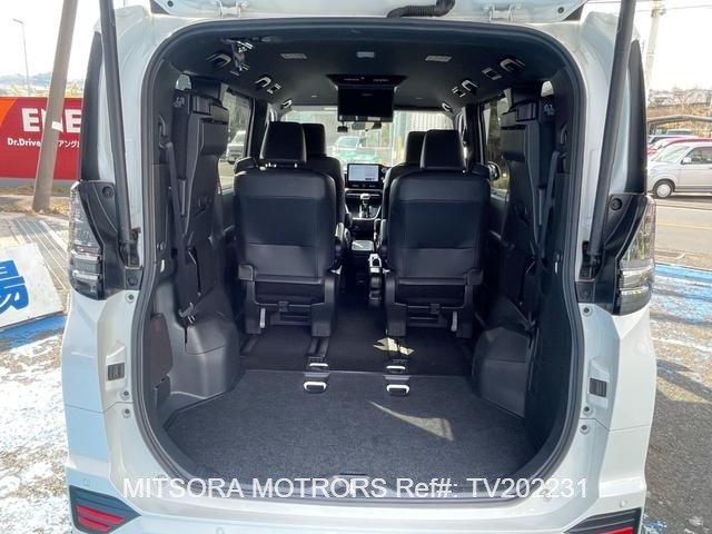 
								2022 TOYOTA VOXY S-Z full									