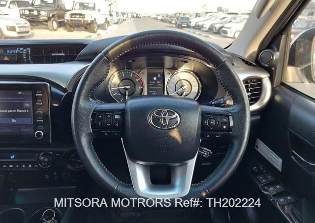 
								2022 Toyota Hilux full									