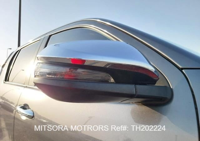 
								2022 Toyota Hilux full									