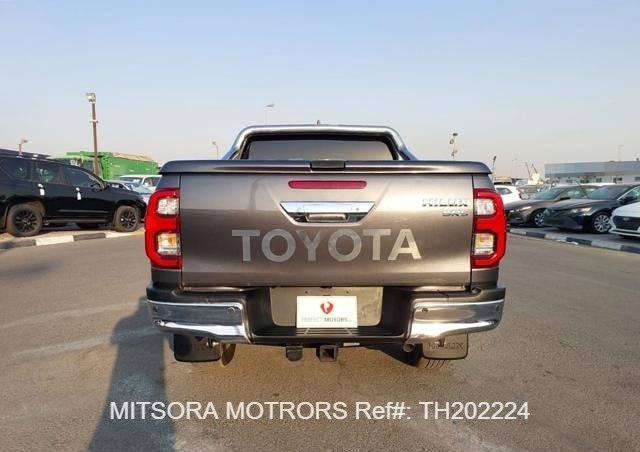 
								2022 Toyota Hilux full									